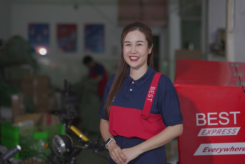 Chị Nam Phương - Chủ bưu cục BEST Express Bình Hưng - GiaoHangTotNhat.VN Chị Nam Phương - Chủ bưu cục BEST Express Bình Hưng - GiaoHangTotNhat.VN