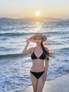 Khoảnh khắc biển chiều, ảnh người mẫu bikini đen đội nón cói, tay che nắng dịu dàng