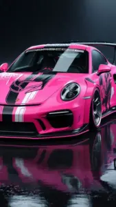 Góc đuôi trong nền siêu xe Porsche có ống xả sáng và nền phố hơi mờ.
