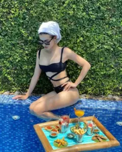Á hậu Huyền My bikini khoe dáng nuột nà cùng thần thái kiêu sa làm fan mê mẩn
