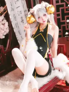 Ảnh gái đẹp hóa mèo nhỏ tinh nghịch khiến dân mê cosplay không thể lướt qua