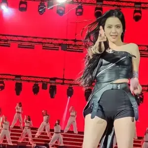 Ảnh Sooya bikini sexy làm fan say nắng với body thanh thoát và nụ cười dịu dàng