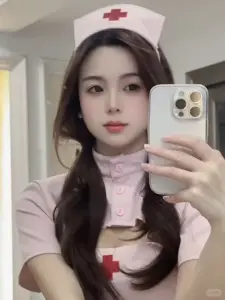 205 Ảnh Gái Xinh Cosplay Y Tá Gợi Cảm với blouse trắng dễ thương và ánh nhìn tinh nghịch