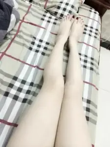 Bộ ảnh gái đẹp khoe đùi thon trắng tạo cảm giác vừa ngọt vừa quyến rũ