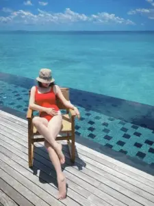 Kaity Nguyễn khoe dáng bikini sang chảnh với vẻ đẹp lai tươi trẻ đầy cuốn hút