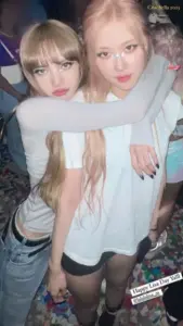 Loạt ảnh Lisa Rosé đẹp nhất làm nổi bật tình bạn, khí chất và visual không góc chết