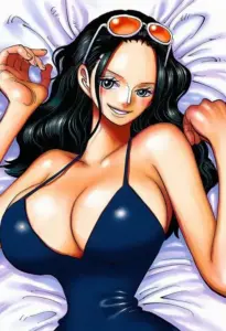 Perona ngồi trên vali du lịch, bikini phong cách gothic khiến cô nàng nhìn vừa lạ vừa xinh