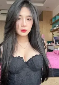 Hot girl Thanh Hóa Quỳnh Alee khoe sắc bikini cực cháy, thần thái tự tin làm ai cũng mê